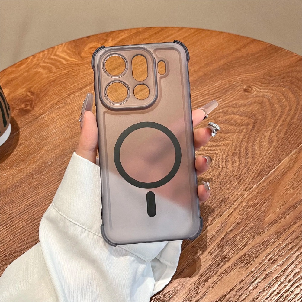 Custodia magnetica opaca e mor - Oppo Find X8 recensione e prezzo